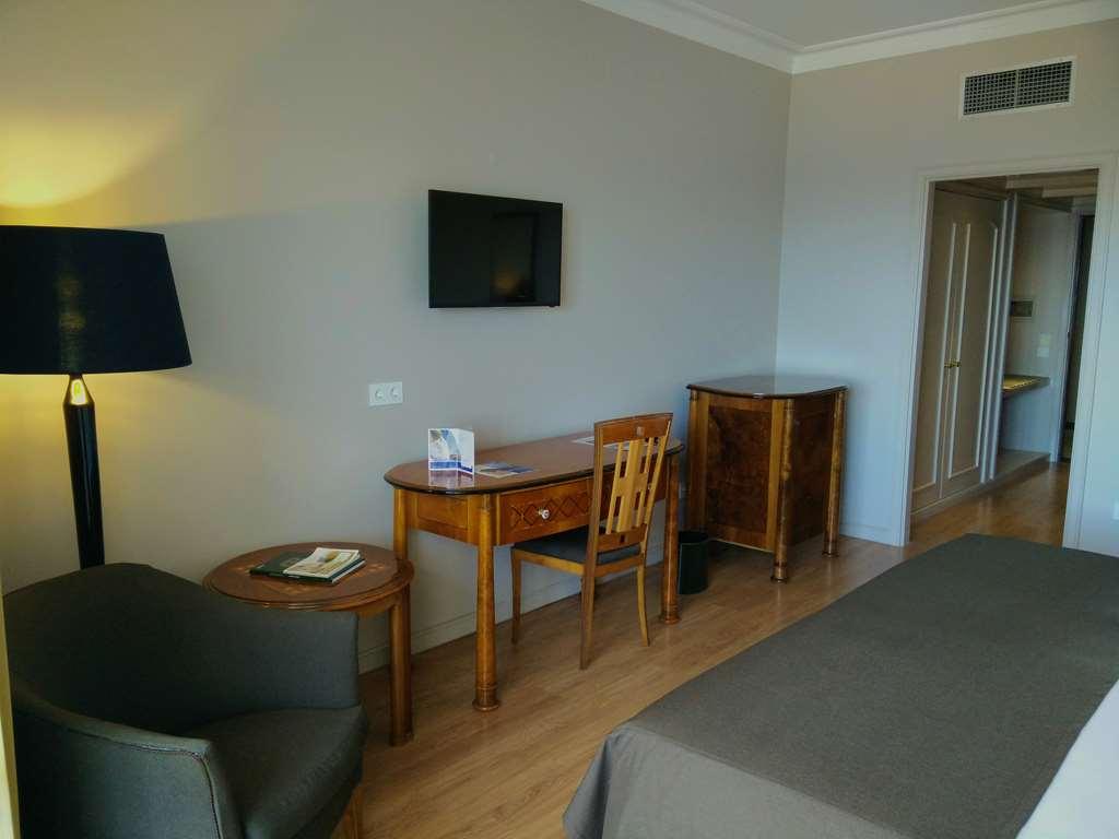 Golden Tulip Porto Gaia Hotel Vila Nova de Gaia Oda fotoğraf